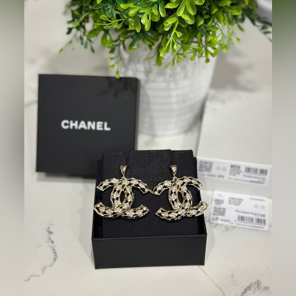 CHANEL XL Dangle CC Earrings with crystals - Picture 1 of 7
